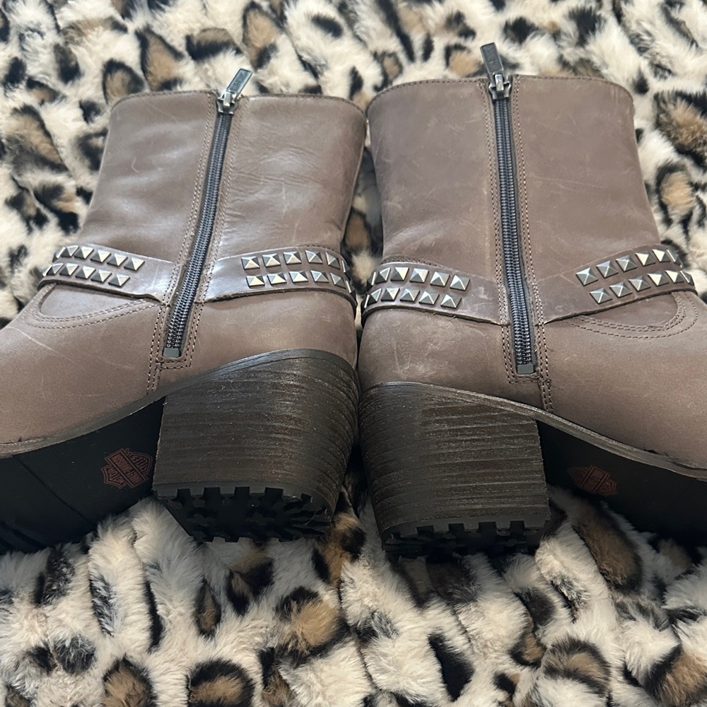 Harley Davidson Studded Brown Ankle Boots size 9M - Picture 4 of 8
